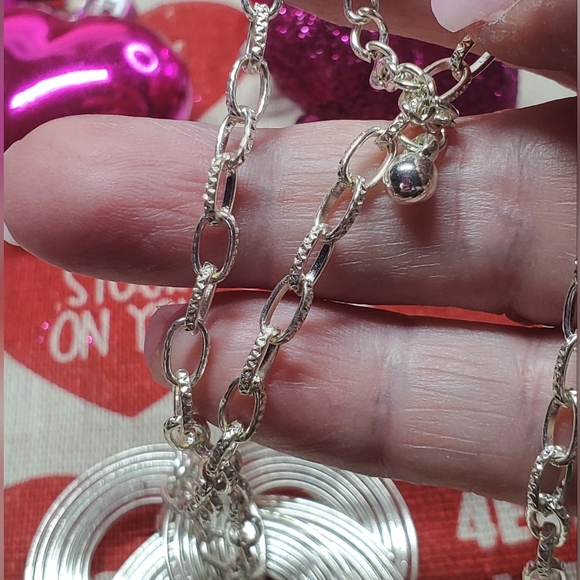 Beautiful 18" silvertone Statement Necklace NWT. - Picture 5 of 12